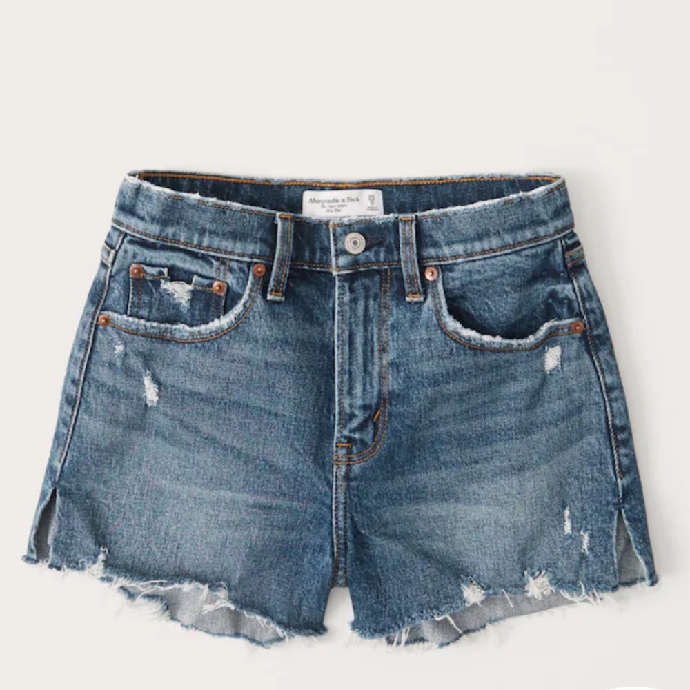 Abercrombie and Fitch Mid Rise Mom Short